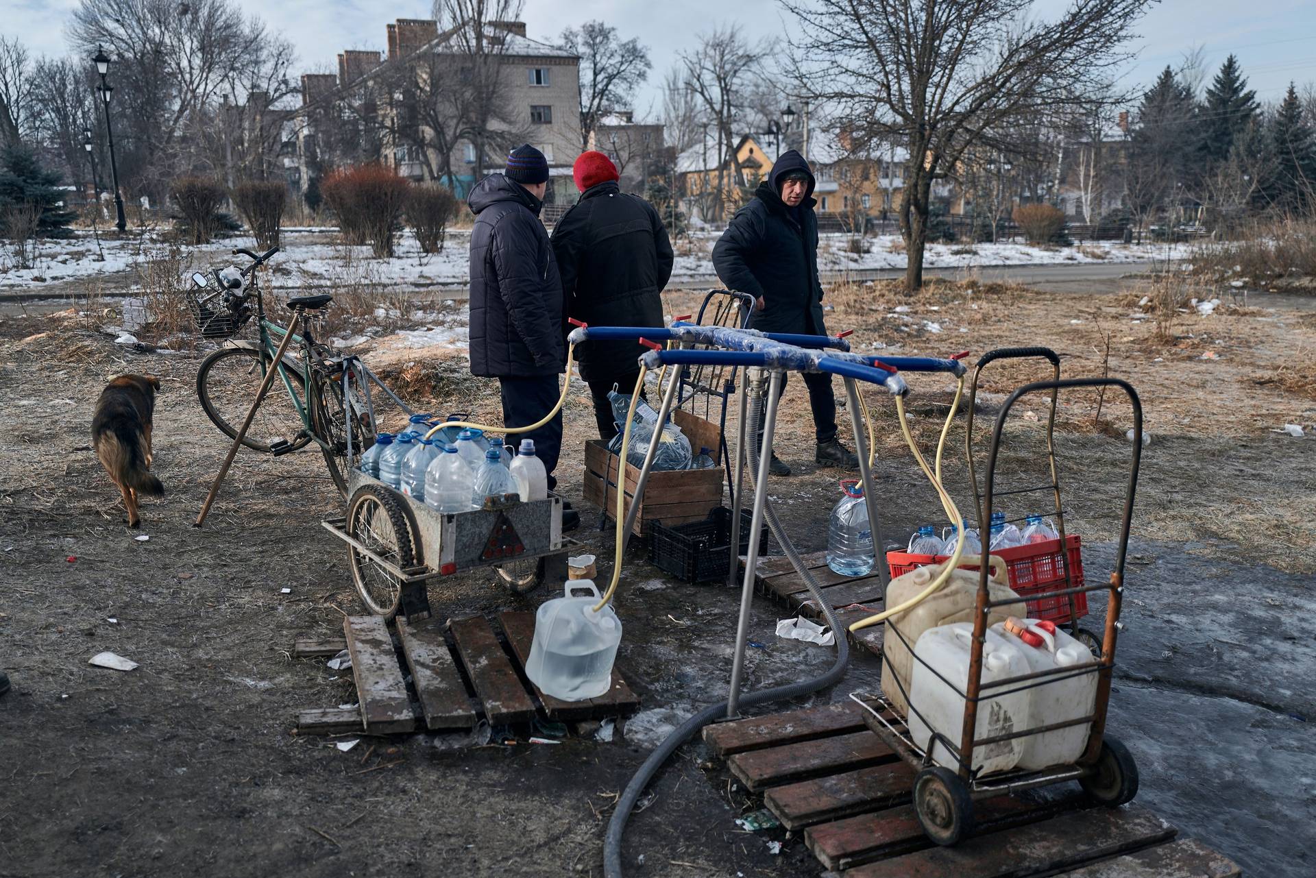 Local residents get water in Bakhmut