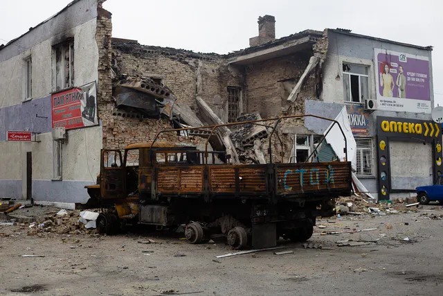 A burnt-out military vehicle in Borodianka. April 5, 2022.