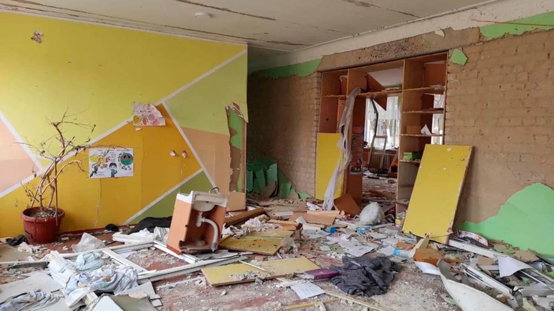 damage from Russian shelling to School No. 21, in Chernihiv