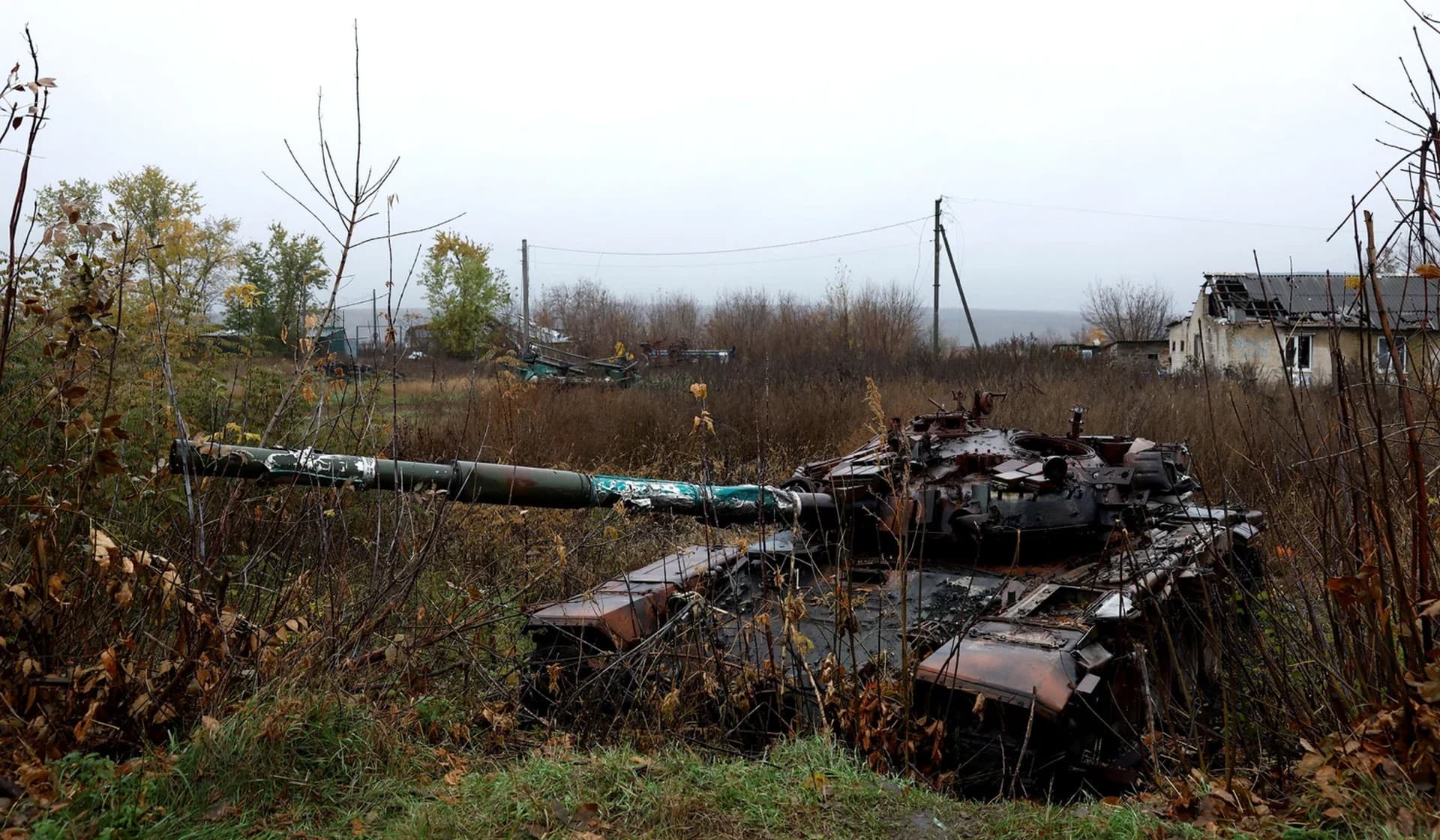 A destroyed tank in Tsupivka