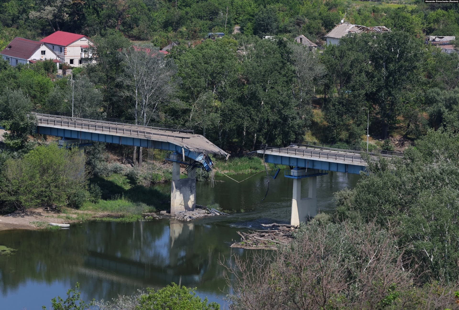 A view of the destroyed bridge linking Syevyerodonetsk with Lysychansk