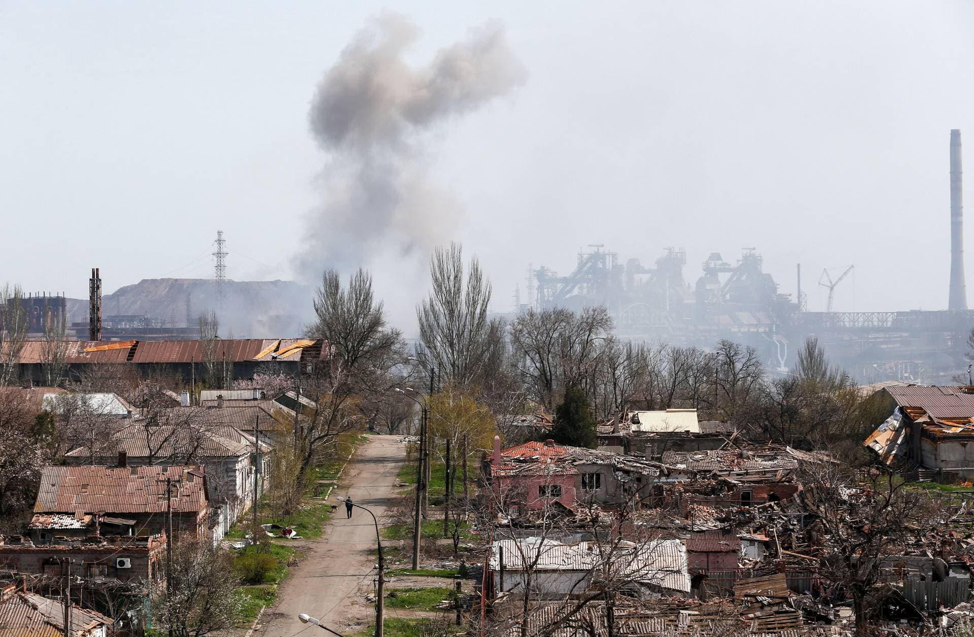 Smoke rises above Mariupol on April 18