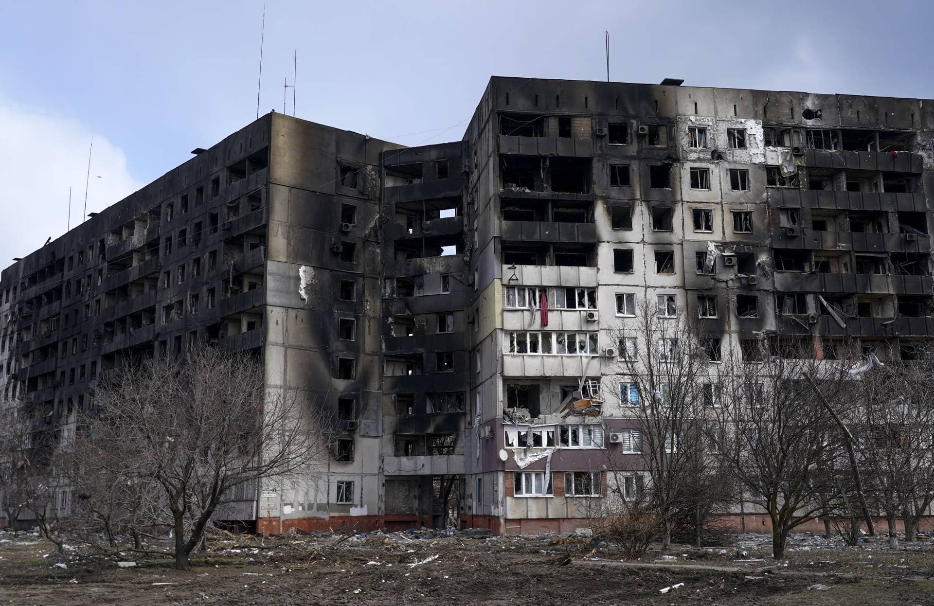 More than 10,000 civilians died in Mariupol