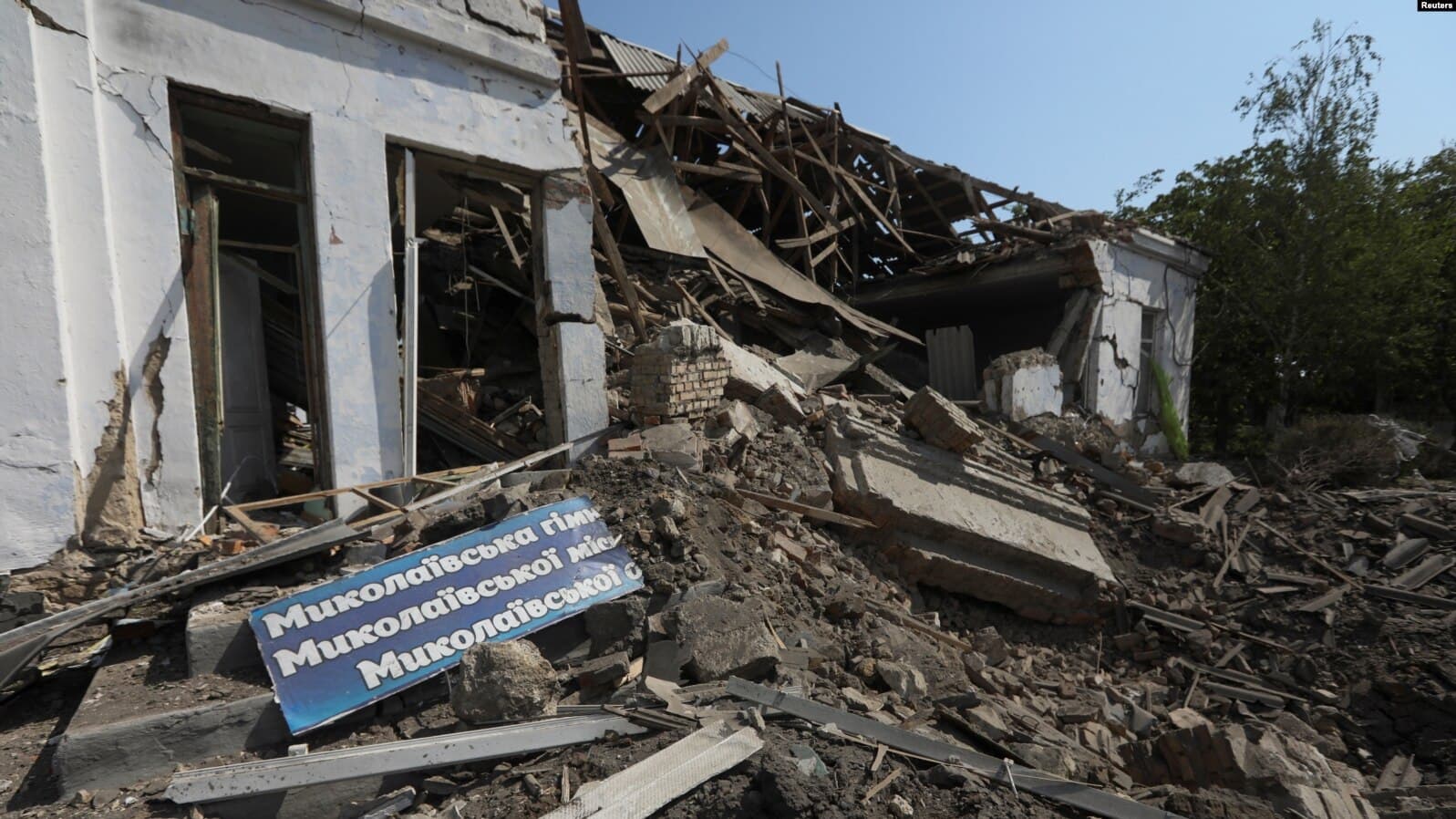A school in Mykolaiv damaged by a Russian missile